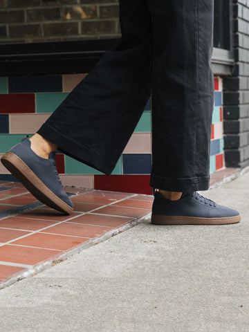 Dark Gray Gum / 6